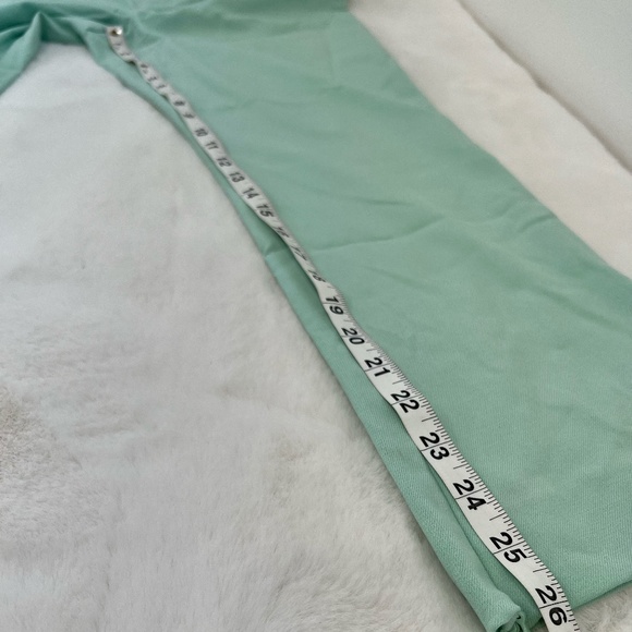 NWT Alice & Olivia Size 10 Stacey Slim-Fit Ankle Pants in Mint MSRP $275 - Picture 3 of 12